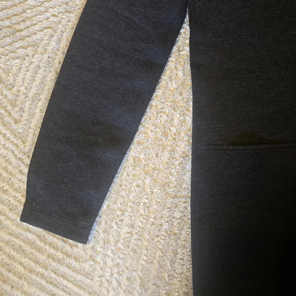 Lululemon City Bound Dress Long Sleeve Grey Black Dress Size 6 - Picture 7 of 10